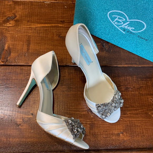 betsey johnson embellished heel